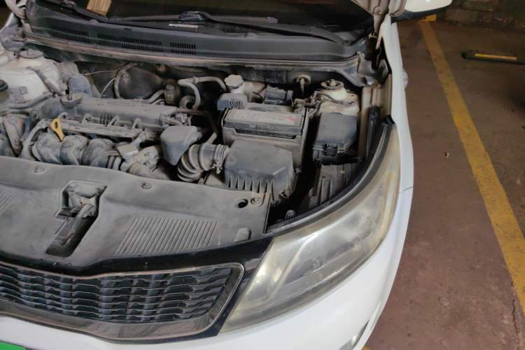 Used Kia K2 2011 Sedan 1.4L Manual Transmission GLS Engine Bay Left