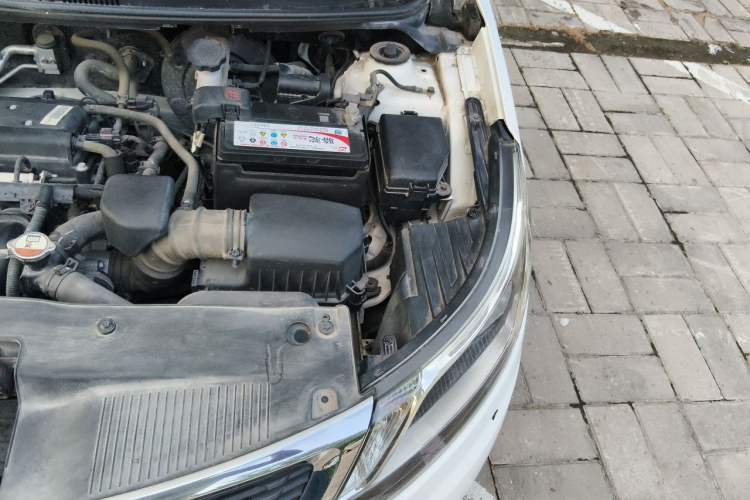 Used Kia K2 2011 Sedan 1.4L Manual Transmission GLS Engine Bay Left