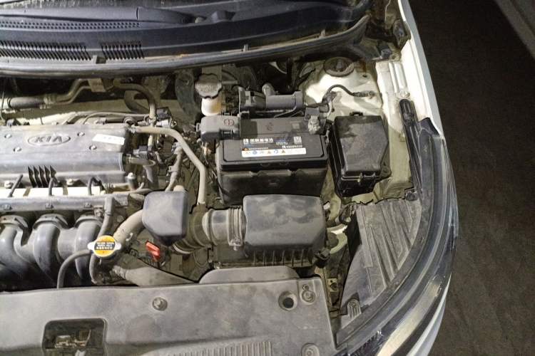 Used Kia K2 2011 Sedan 1.4L Manual Transmission GLS Engine Bay Left