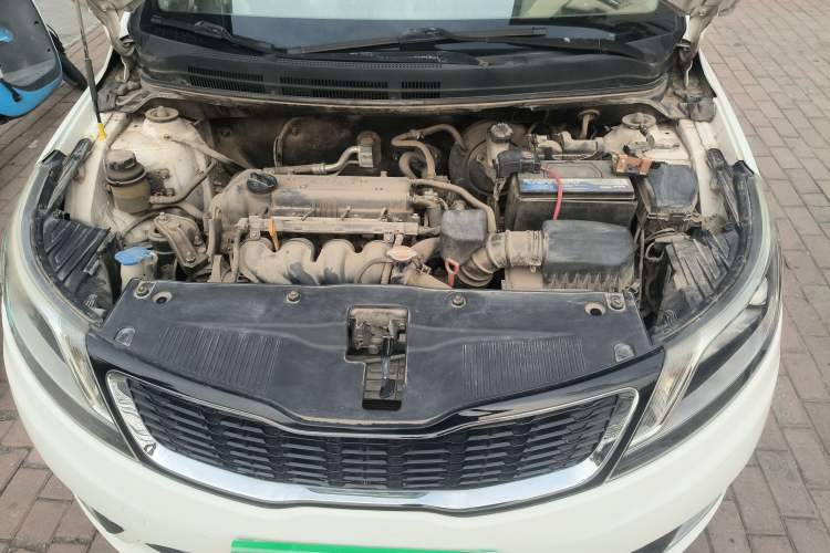 Used Kia K2 2011 Sedan 1.6L Automatic Transmission Premium Engine Bay