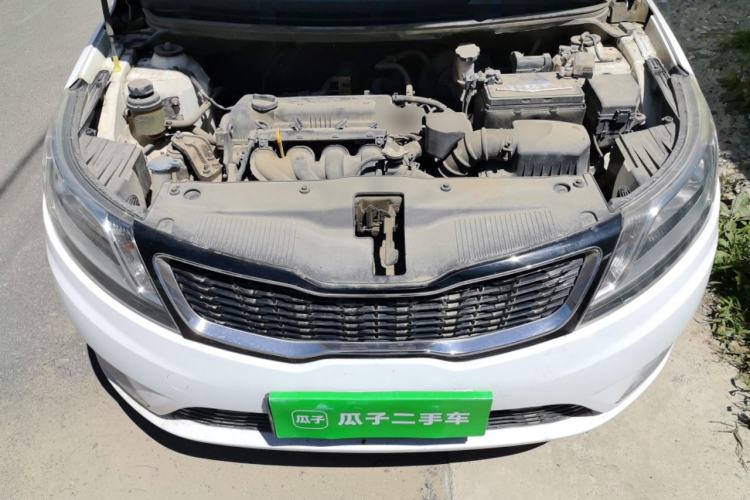 Used Kia K2 2011 Sedan 1.4L Manual Transmission GLS Engine Bay