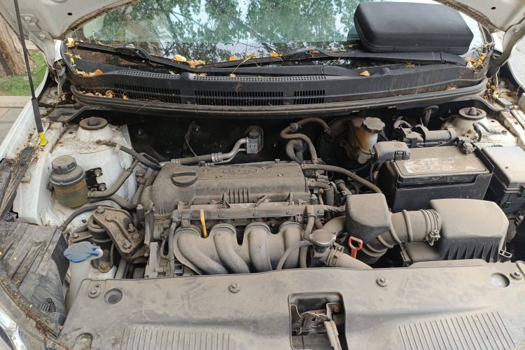 Used Kia K2 2011 Sedan 1.6L Automatic Transmission Premium Engine Bay