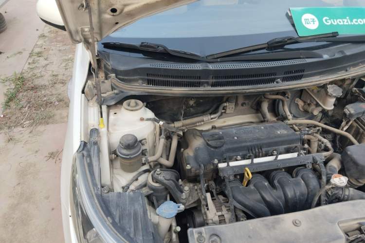 Used Kia K2 2011 Sedan 1.4L Manual Transmission GLS Engine Bay Right