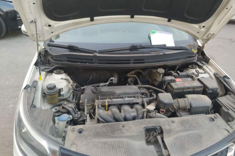 Used Kia K2 2011 Sedan 1.4L Automatic Top-Trim Engine Bay Right