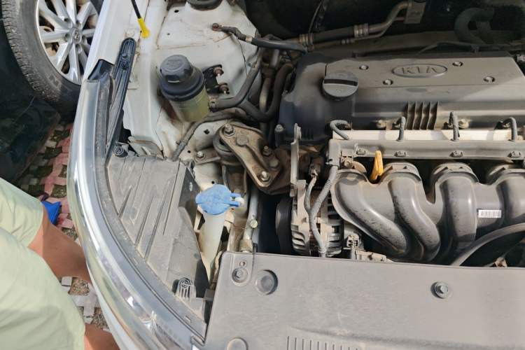 Used Kia K2 2011 Sedan 1.4L Automatic GLS Engine Bay Right