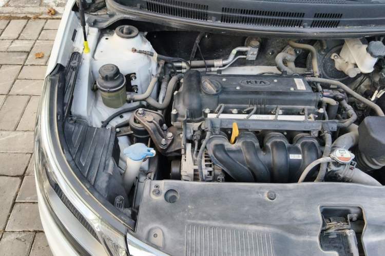 Used Kia K2 2011 Sedan 1.4L Manual Transmission GLS Engine Bay Right