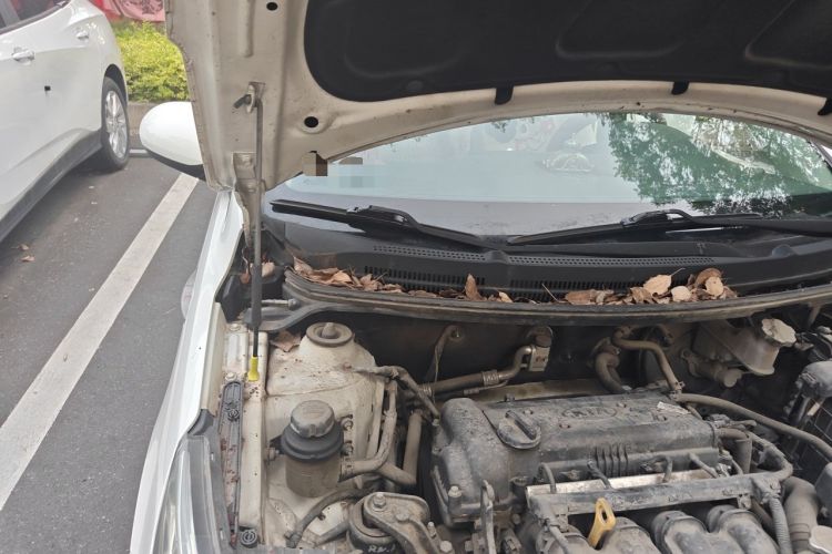 Used Kia K2 2011 Sedan 1.4L Automatic GLS Engine Bay Right