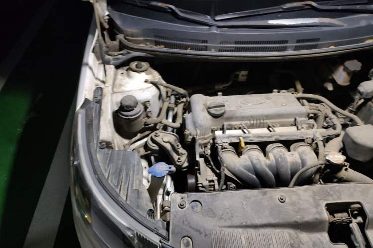 Used Kia K2 2011 Sedan 1.4L Manual Transmission GLS Engine Bay Right