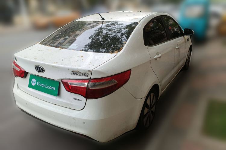 Used Kia K2 2011 Sedan 1.6L Automatic Transmission Premium Exterior 5