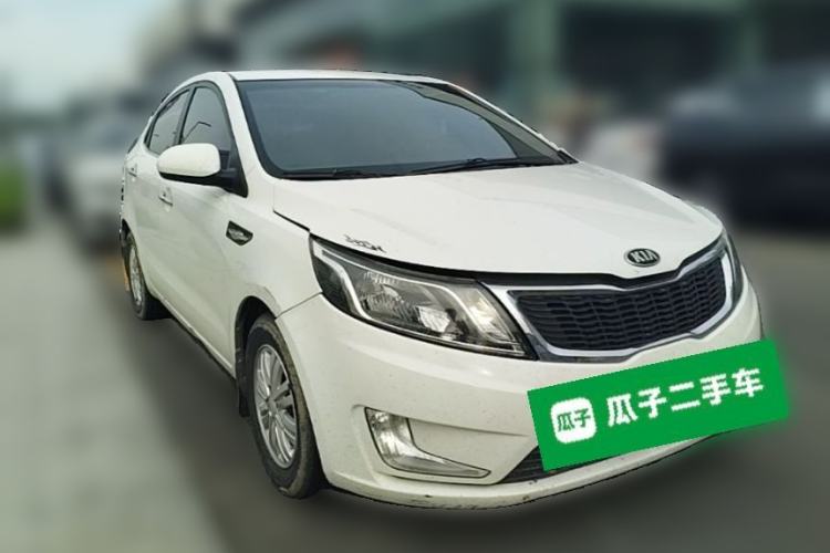 Used Kia K2 2011 Sedan 1.4L Manual Transmission GLS Front Right 45 Deg