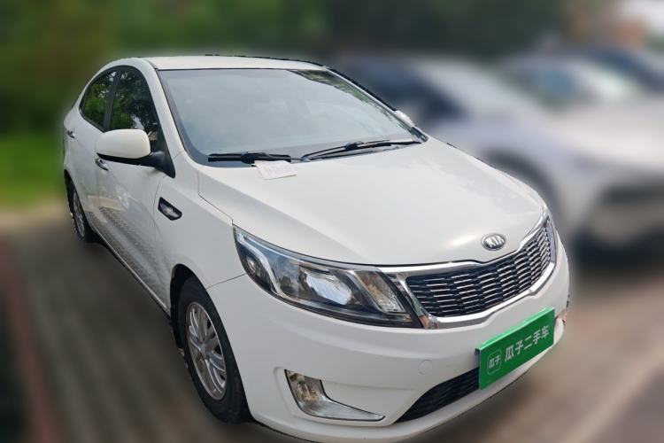 Used Kia K2 2011 Sedan 1.4L Automatic GLS Front Right 45 Deg