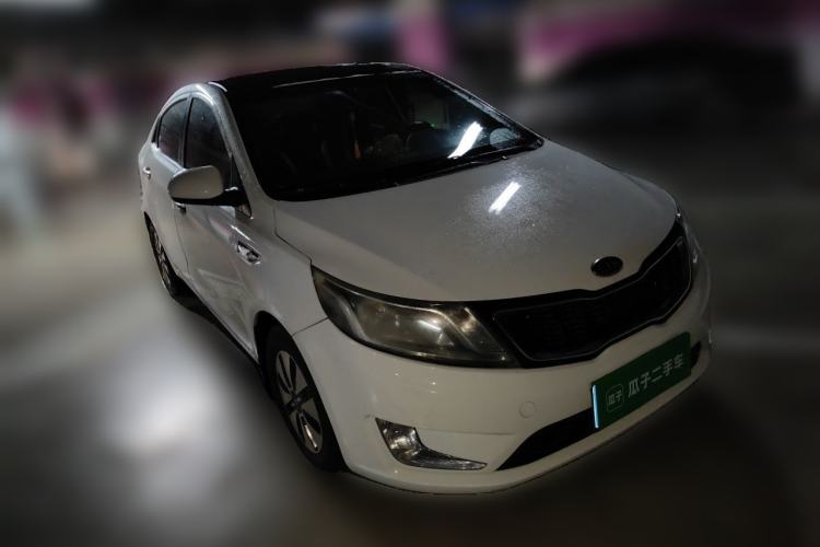 Used Kia K2 2011 Sedan 1.4L Manual Transmission GLS Front Right 45 Deg