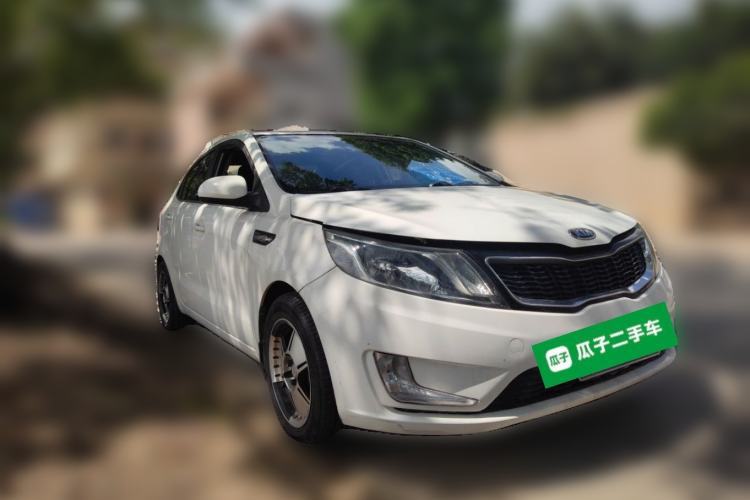 Used Kia K2 2011 Sedan 1.4L Manual Transmission GLS Front Right 45 Deg