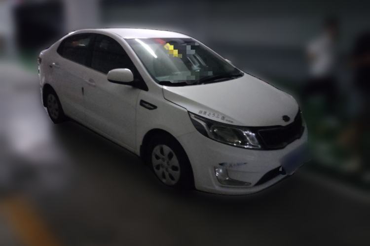 Used Kia K2 2011 Sedan 1.4L Manual Transmission GLS Front Right 45 Deg