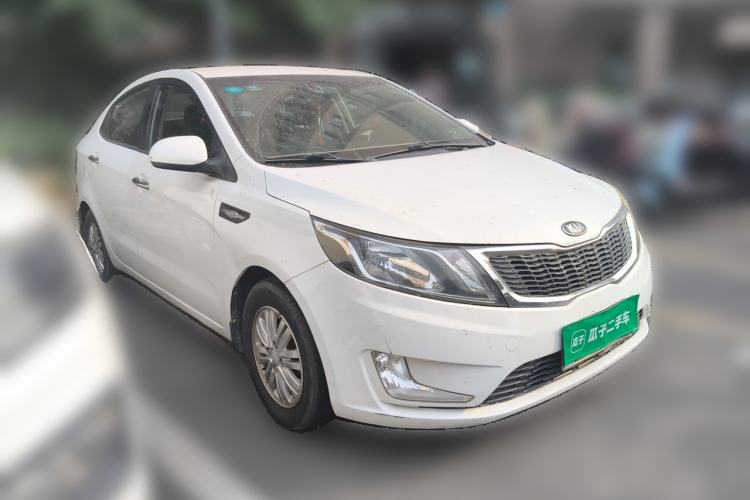 Used Kia K2 2011 Sedan 1.4L Manual Transmission GLS Front Right 45 Deg