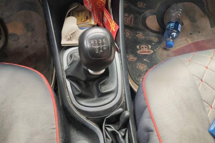 Used Kia K2 2011 Sedan 1.4L Manual Transmission GLS Gear Lever