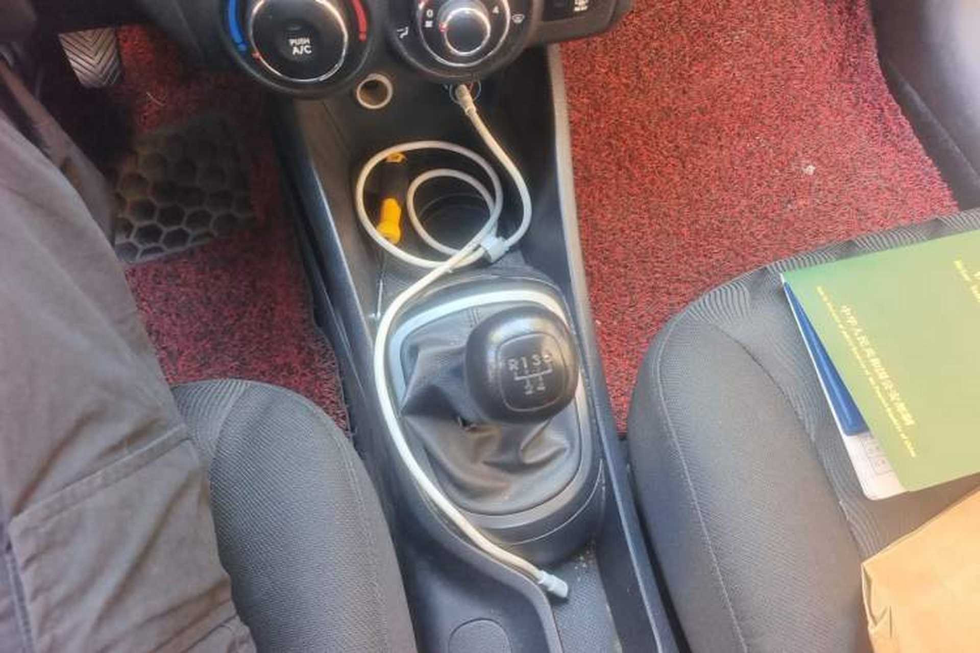 Used Kia K2 2011 Sedan 1.4L Manual Transmission GLS Gear Lever
