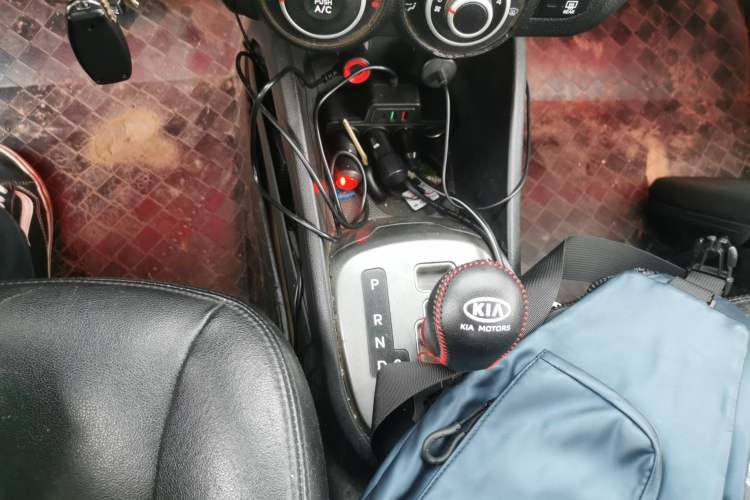 Used Kia K2 2011 Sedan 1.4L Automatic GLS Gear Lever
