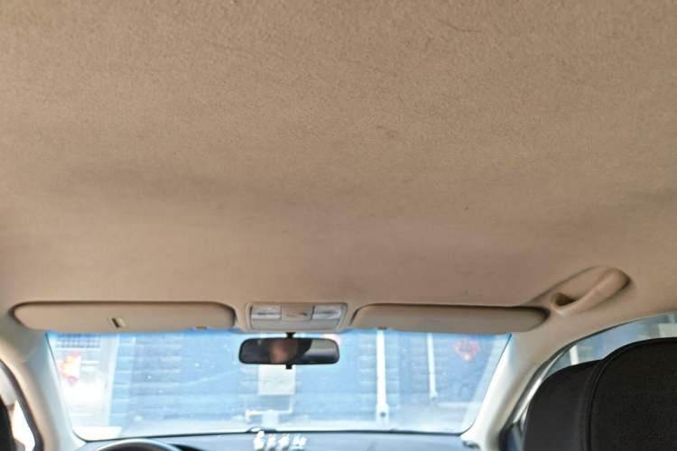 Used Kia K2 2011 Sedan 1.4L Automatic GLS Headliner