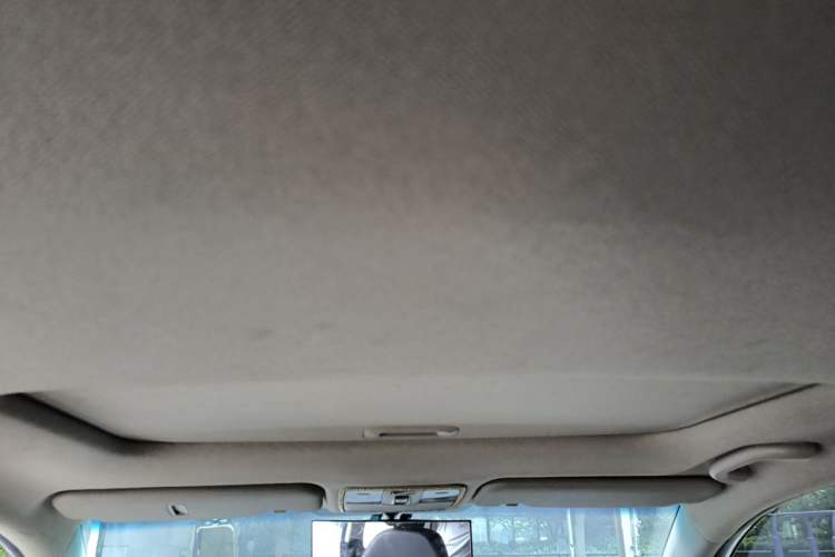 Used Kia K2 2011 Sedan 1.6L Automatic Transmission Premium Headliner