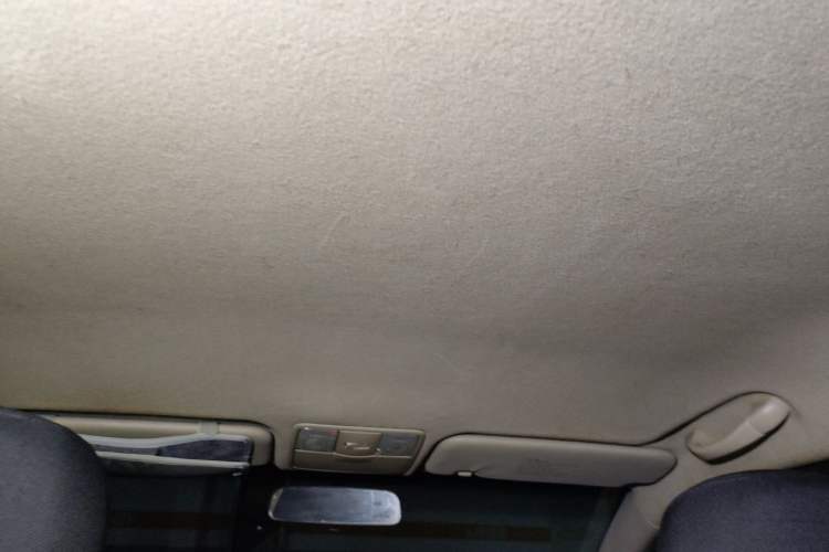 Used Kia K2 2011 Sedan 1.4L Manual Transmission GLS Headliner