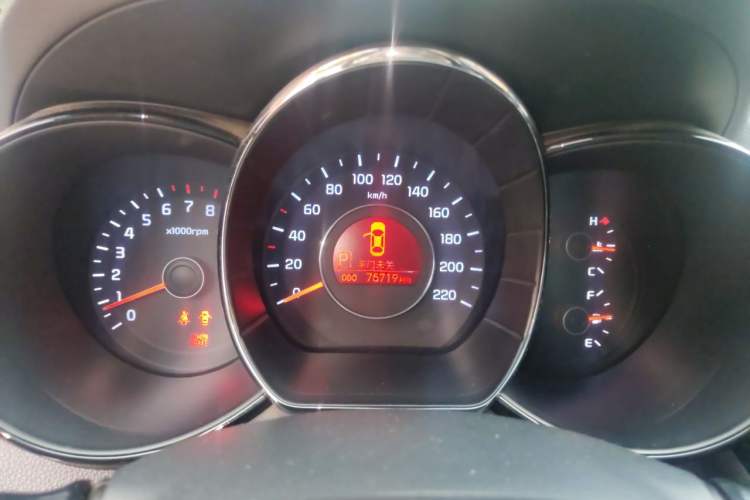 Used Kia K2 2011 Sedan 1.6L Automatic Transmission Premium Instrument Cluster