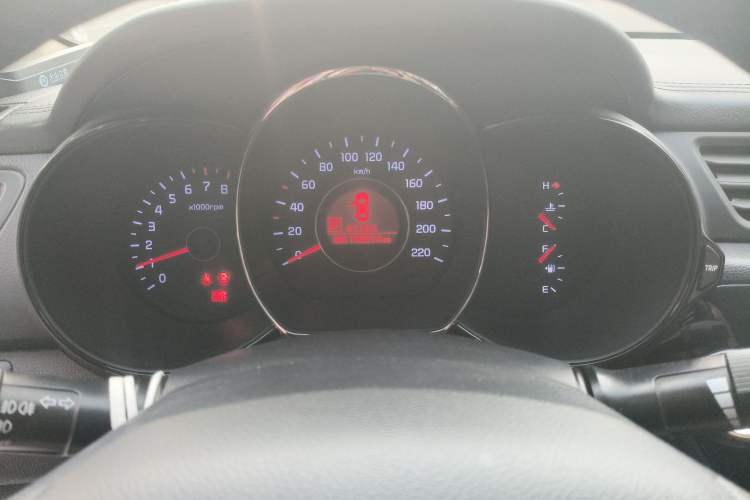 Used Kia K2 2011 Sedan 1.6L Automatic Transmission Premium Instrument Cluster