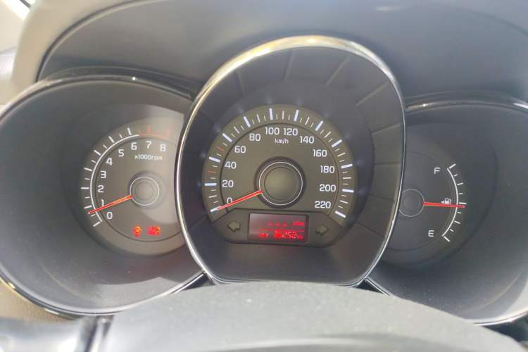 Used Kia K2 2011 Sedan 1.4L Manual Transmission GLS Instrument Cluster