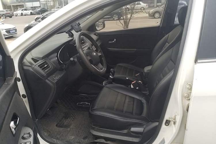 Used Kia K2 2011 Sedan 1.4L Manual Transmission GLS Left Front Seat
