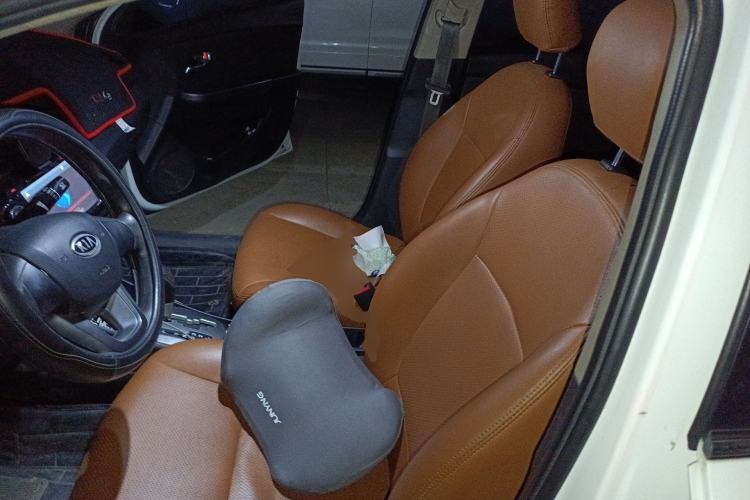 Used Kia K2 2011 Sedan 1.4L Manual Transmission GLS Left Front Seat