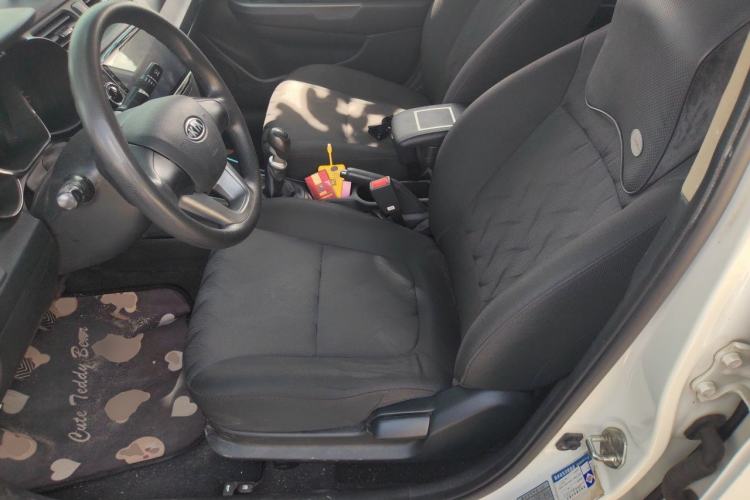 Used Kia K2 2011 Sedan 1.4L Manual Transmission GLS Left Front Seat