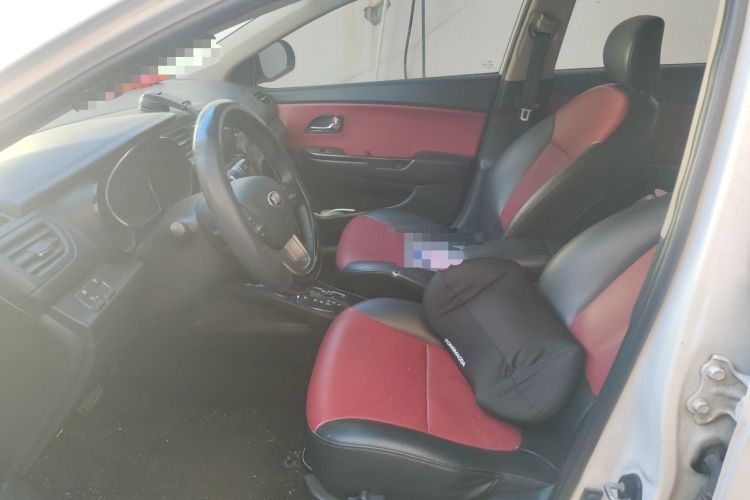 Used Kia K2 2011 Sedan 1.6L Automatic Transmission Premium Left Front Seat