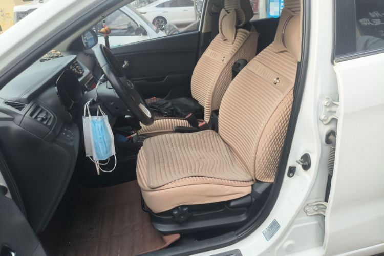 Used Kia K2 2011 Sedan 1.6L Automatic Transmission Premium Left Front Seat