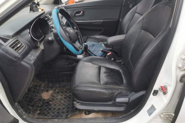 Used Kia K2 2011 Sedan 1.4L Automatic GLS Left Front Seat