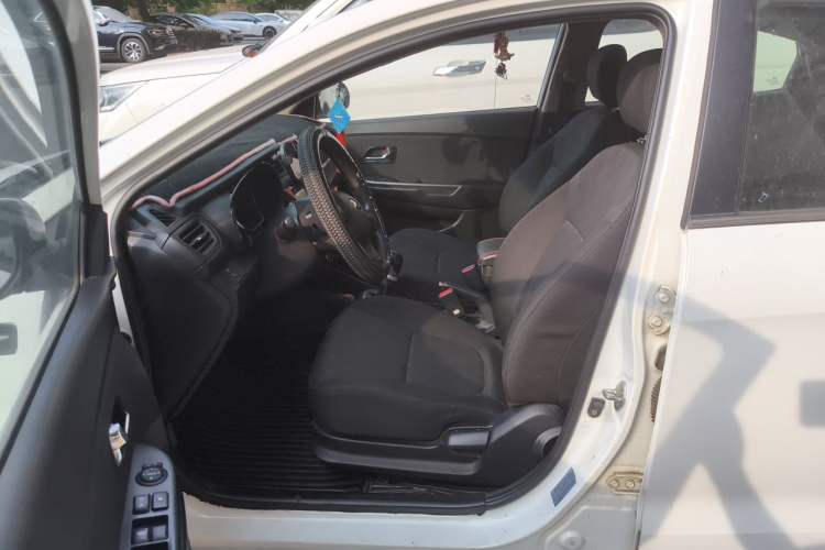 Used Kia K2 2011 Sedan 1.4L Manual Transmission GLS Left Front Seat