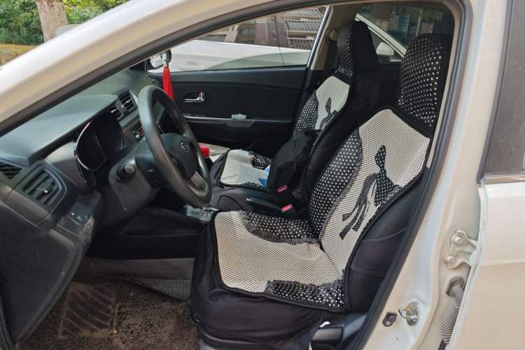Used Kia K2 2011 Sedan 1.4L Automatic GLS Left Front Seat