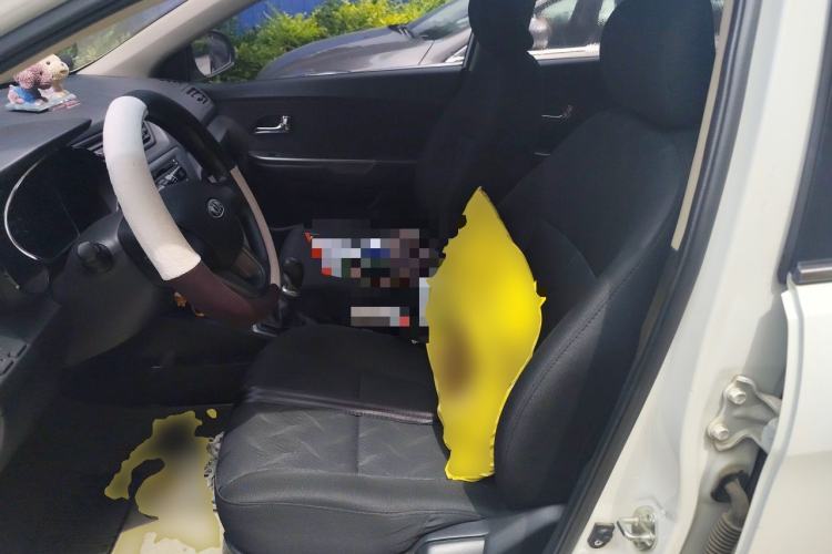 Used Kia K2 2011 Sedan 1.4L Manual Transmission GLS Left Front Seat