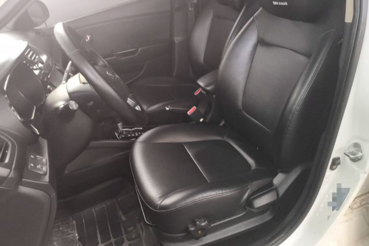 Used Kia K2 2011 Sedan 1.6L Automatic Transmission Premium Left Front Seat