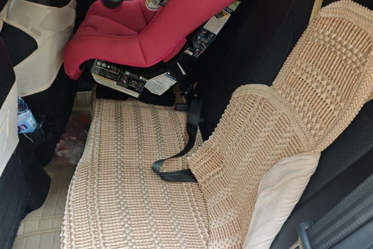 Used Kia K2 2011 Sedan 1.6L Automatic Transmission Premium Left Rear Seat
