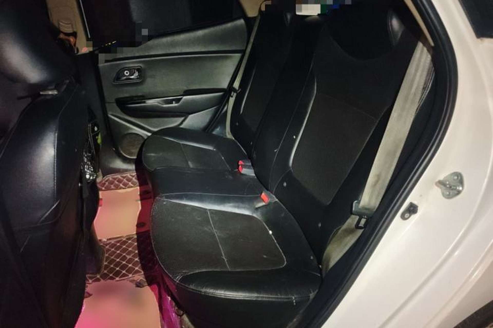 Used Kia K2 2011 Sedan 1.6L Automatic Transmission Premium Left Rear Seat