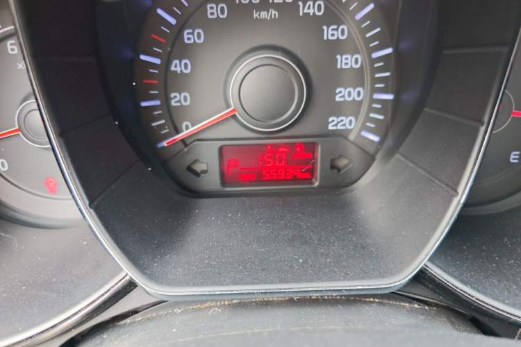 Used Kia K2 2011 Sedan 1.4L Automatic GLS Odometer Close Up
