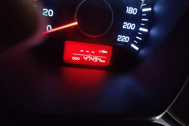 Used Kia K2 2011 Sedan 1.4L Manual Transmission GLS Odometer Close Up