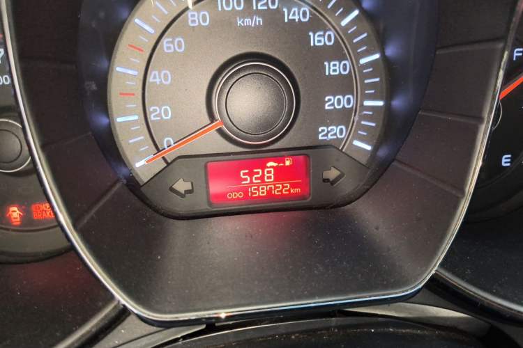 Used Kia K2 2011 Sedan 1.4L Manual Transmission GLS Odometer Close Up