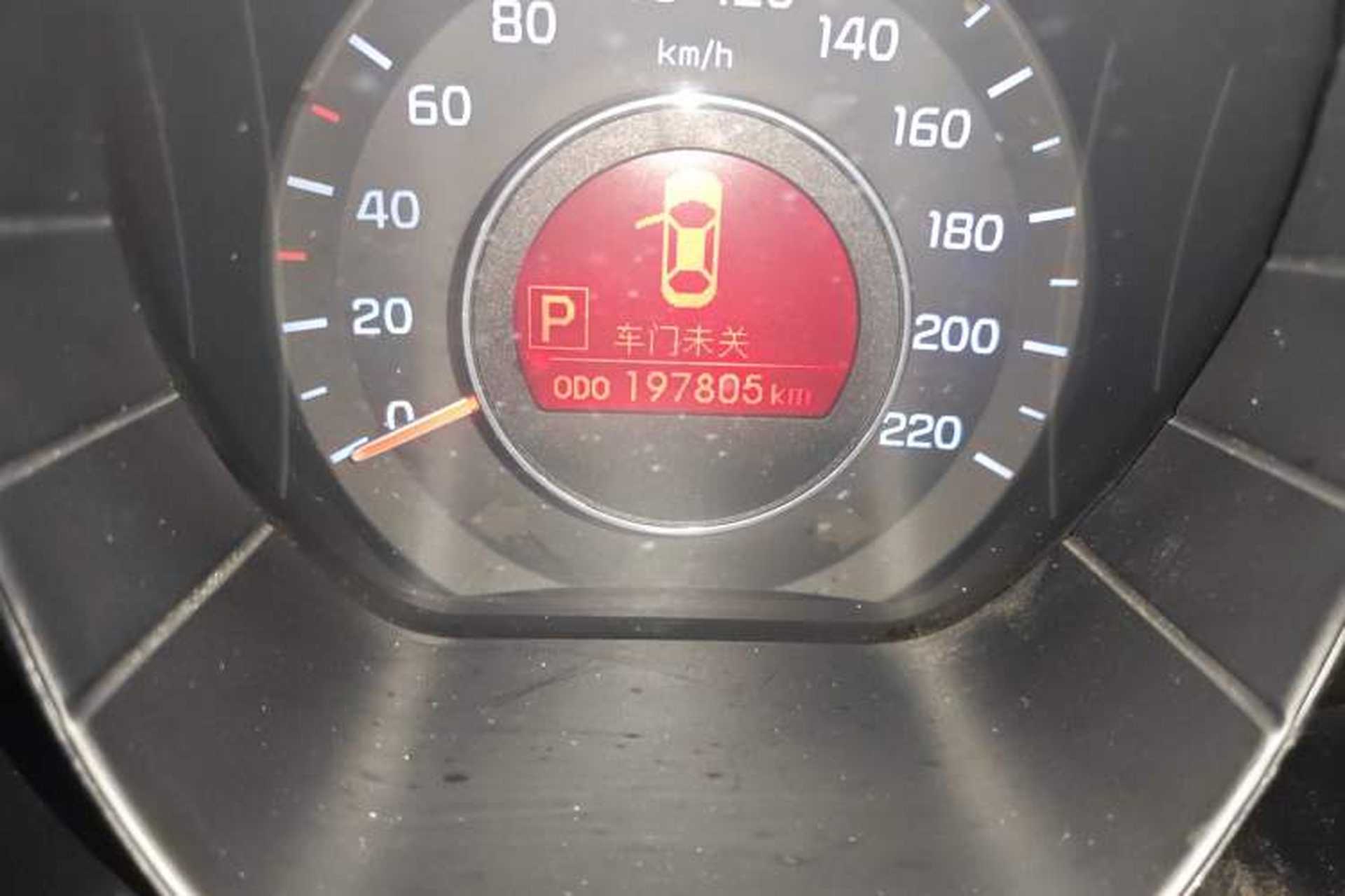 Used Kia K2 2011 Sedan 1.6L Automatic Transmission Premium Odometer Close Up