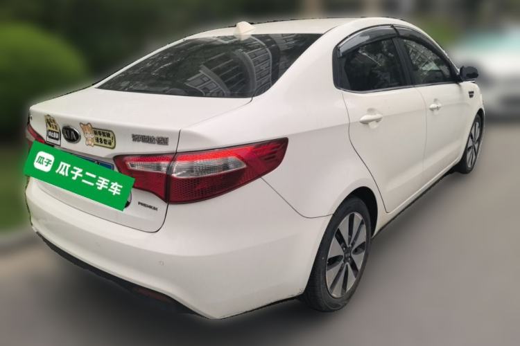 Used Kia K2 2011 Sedan 1.6L Automatic Transmission Premium Rear Right 45 Deg