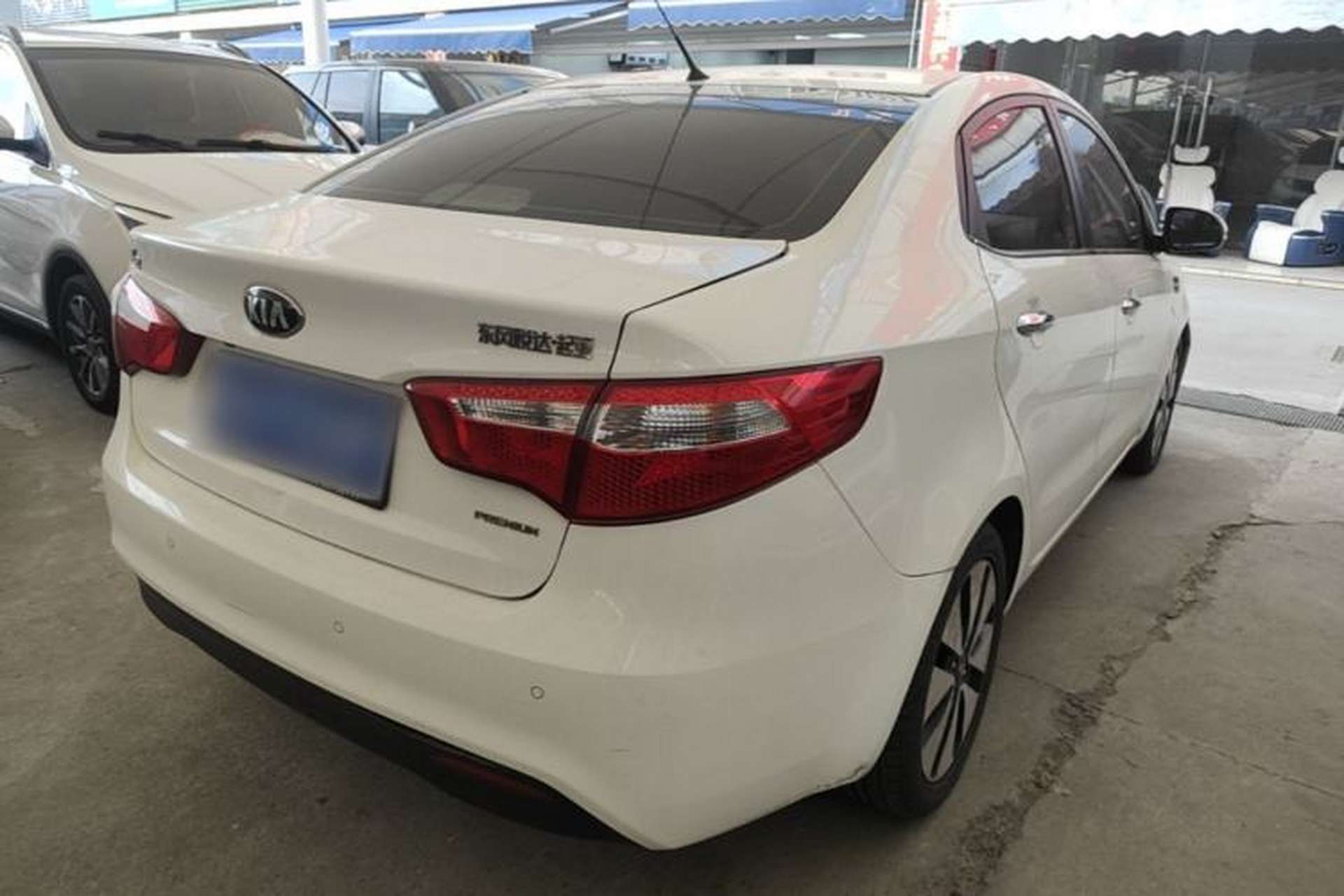 Used Kia K2 2011 Sedan 1.6L Automatic Transmission Premium Rear Right 45 Deg