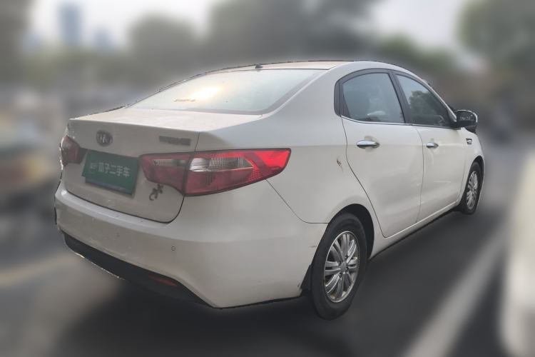Used Kia K2 2011 Sedan 1.4L Manual Transmission GLS Rear Right 45 Deg