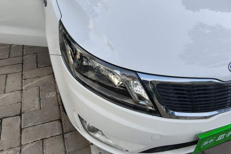 Used Kia K2 2011 Sedan 1.4L Manual Transmission GLS Right Front Headlight
