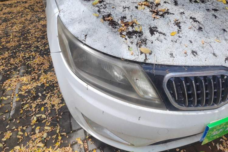 Used Kia K2 2011 Sedan 1.4L Automatic GLS Right Front Headlight
