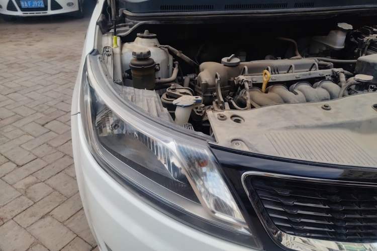 Used Kia K2 2011 Sedan 1.6L Automatic Transmission Premium Right Front Headlight
